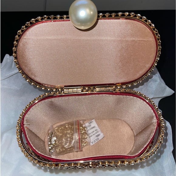 ๐ Top Handle Diamond and Pearls Handbag - Picture 11 of 14